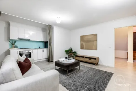 Property photo of 2/1152 Main Road Eltham VIC 3095