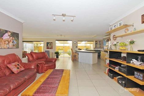Property photo of 5 The Crest Cockburn Central WA 6164