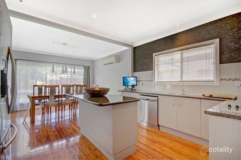 Property photo of 14 Mawarra Avenue Dapto NSW 2530