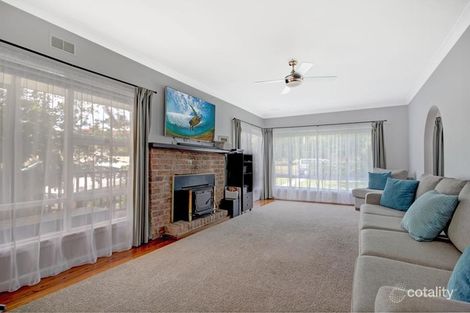 Property photo of 14 Mawarra Avenue Dapto NSW 2530