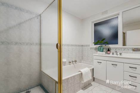Property photo of 38 Village Drive Dingley Village VIC 3172