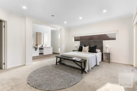 Property photo of 63 Hillcrest Drive Hillside VIC 3037