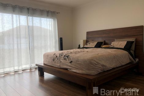 Property photo of 28 Colville Crescent Keysborough VIC 3173