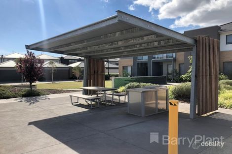 Property photo of 28 Colville Crescent Keysborough VIC 3173