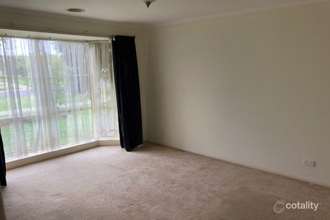 Property photo of 1 Terri-Ester Drive Berwick VIC 3806