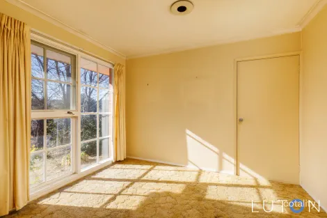 Property photo of 9 Brookman Street Torrens ACT 2607