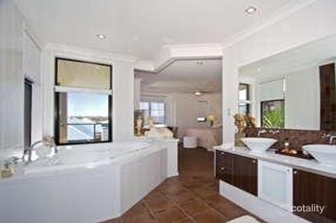 Property photo of 3205 Central Place Carrara QLD 4211
