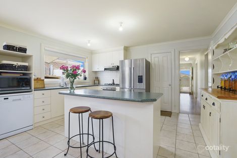 Property photo of 6 Lawson Court Grovedale VIC 3216