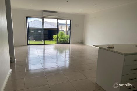 Property photo of 92 Baronial Way Craigieburn VIC 3064