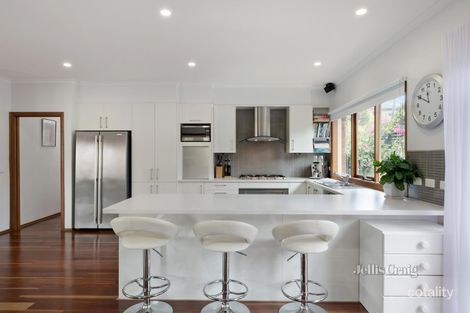 Property photo of 1 Wiaktun Crescent Mount Waverley VIC 3149