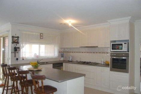 Property photo of 15 Honey Myrtle Way Cranbourne VIC 3977