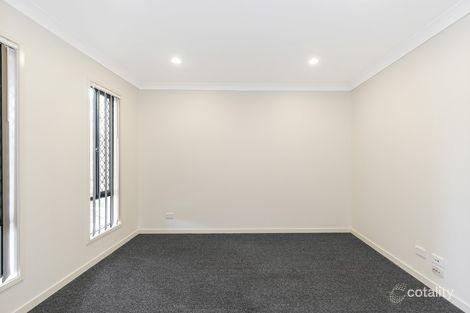 Property photo of 43 Azure Way Hope Island QLD 4212