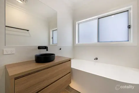 Property photo of 20 Currawong Drive Calala NSW 2340