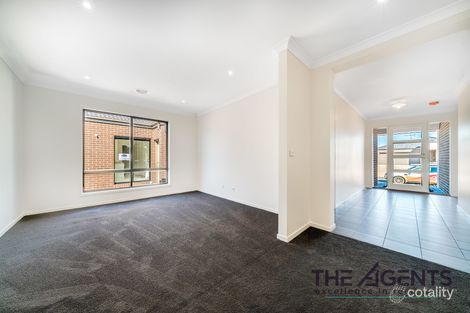 Property photo of 52 Mapleton Boulevard Melton South VIC 3338
