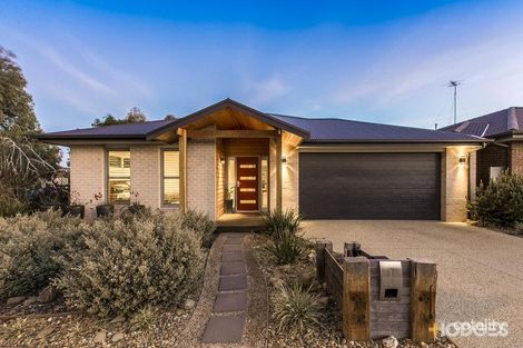 19 Wild Oak Ave, Armstrong Creek, VIC 3217