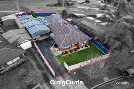 Property photo of 4 Pommel Street Pakenham VIC 3810