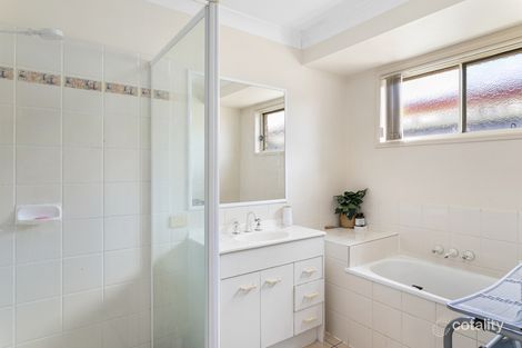 Property photo of 2 Hillside Court Morayfield QLD 4506