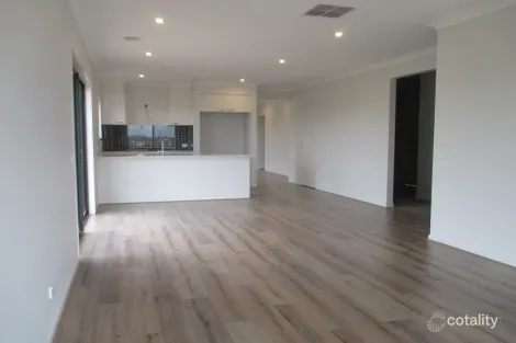 Property photo of 235 Alisma Boulevard Cranbourne North VIC 3977