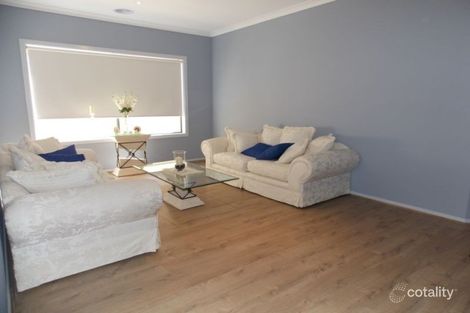 Property photo of 4 Riviera Drive Hillside VIC 3037