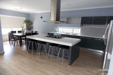 Property photo of 4 Riviera Drive Hillside VIC 3037