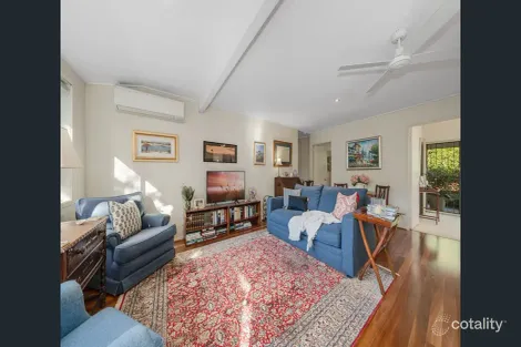 Property photo of 2 Roxburgh Street Kenmore QLD 4069