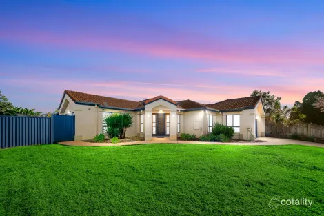 Property photo of 10 Greenhaven Crescent Kuraby QLD 4112