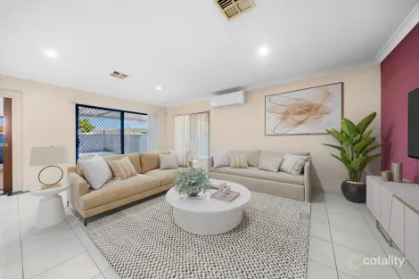Property photo of 10 Greenhaven Crescent Kuraby QLD 4112