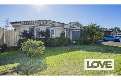 Property photo of 23 Lakeaire Circuit Cameron Park NSW 2285