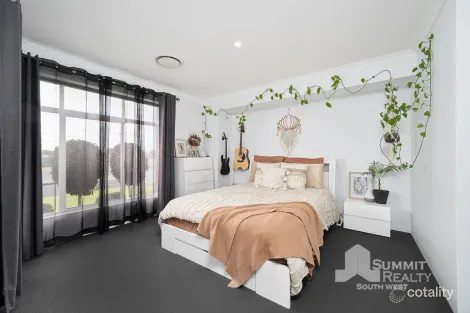 Property photo of 18 Libra Way Australind WA 6233