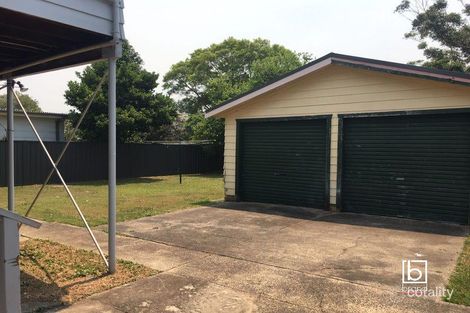 Property photo of 27 Wombat Street Berkeley Vale NSW 2261