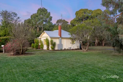 Property photo of 10 Elizabeth Road Creswick VIC 3363
