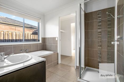 Property photo of 16 Tasman Court Taylors Hill VIC 3037