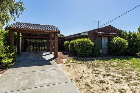12 Essex St, Forrestfield, WA 6058