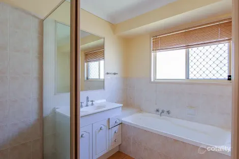 Property photo of 29 Allenby Drive Meadowbrook QLD 4131