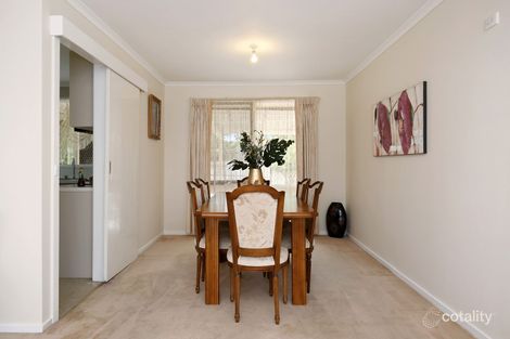 Property photo of 34 Kingston Town Crescent Mill Park VIC 3082