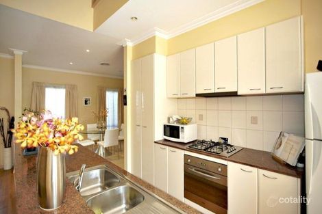 Property photo of 8 Gala Supreme Close Mordialloc VIC 3195