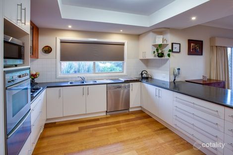 Property photo of 8 Grandview Terrace East Albury NSW 2640