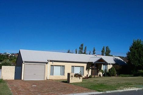 7 Robertson Rd, Kardinya, WA 6163