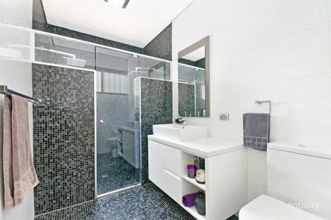 Property photo of 18 Roseview Avenue Roselands NSW 2196