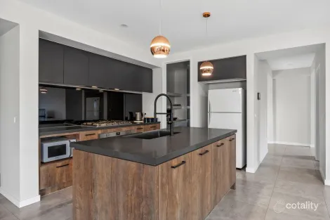 Property photo of 16 Pollen Street Mount Duneed VIC 3217