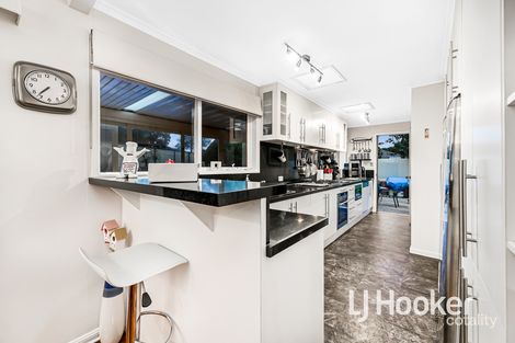 Property photo of 6 Robin Court Pakenham VIC 3810