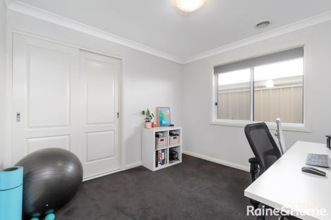 Property photo of 1/13 Cunjegong Loop Gobbagombalin NSW 2650