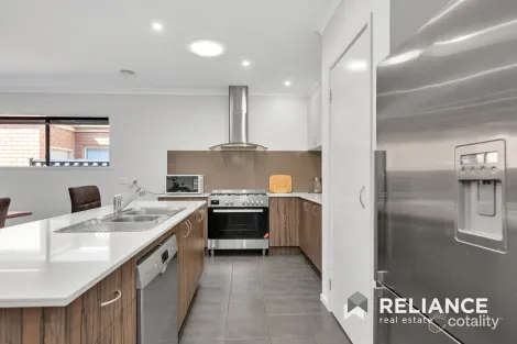 Property photo of 31 Hardwick Road Point Cook VIC 3030