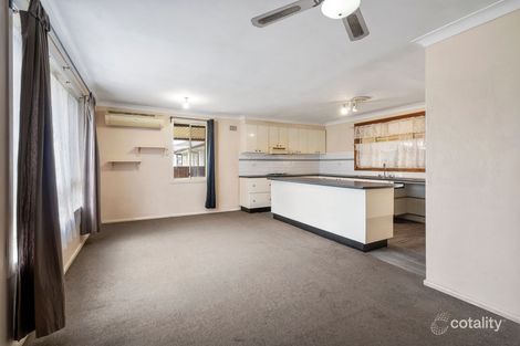 Property photo of 10 Gasmata Crescent Whalan NSW 2770