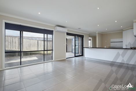 Property photo of 17 Monica Drive Drouin VIC 3818