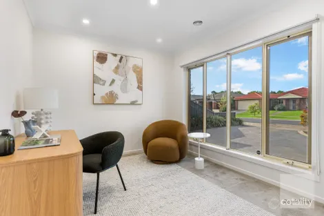 Property photo of 63 Hillcrest Drive Hillside VIC 3037
