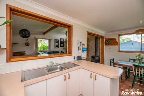 Property photo of 49 Seabreeze Parade Green Point NSW 2428