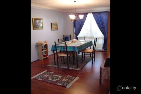Property photo of 10 Pyramus Circuit Rosemeadow NSW 2560