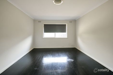 Property photo of 2/24 Conrad Street St Albans VIC 3021
