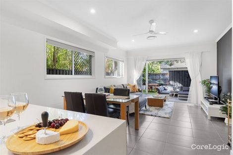 Property photo of 2/27A Winchester Street Hamilton QLD 4007